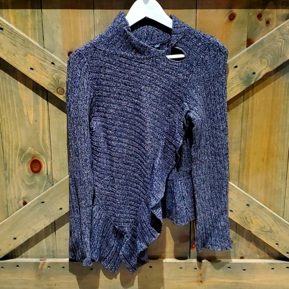 KNITED & KNOTTED SIZE SMALL KNIT SWEATER W RUFFLES - Picture 1 of 7